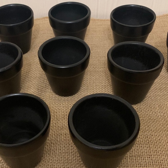 10 Black "Flower Pot" Party Favors - Picture 3 of 12